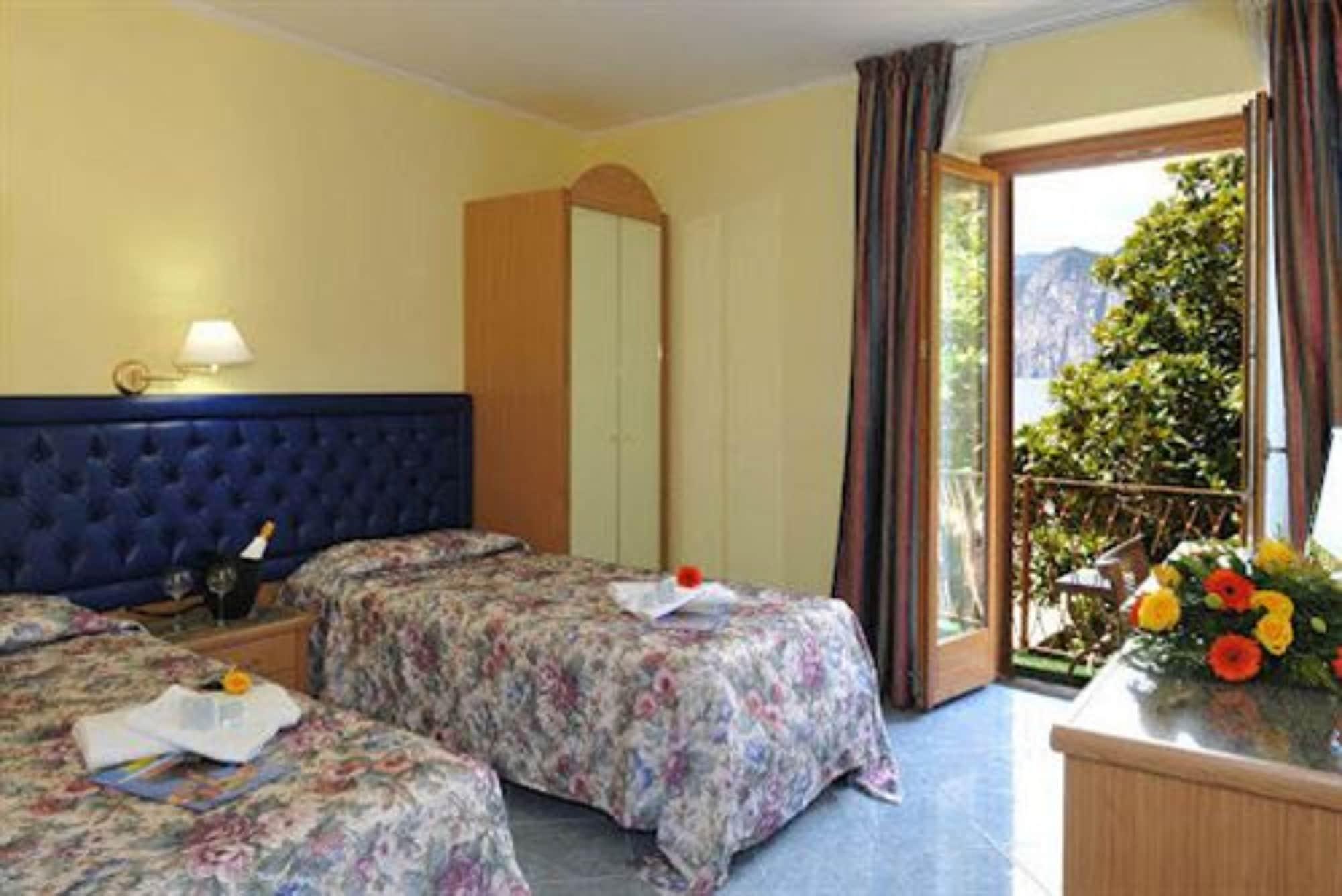 Hotel מאלצ'סינה מראה חיצוני תמונה