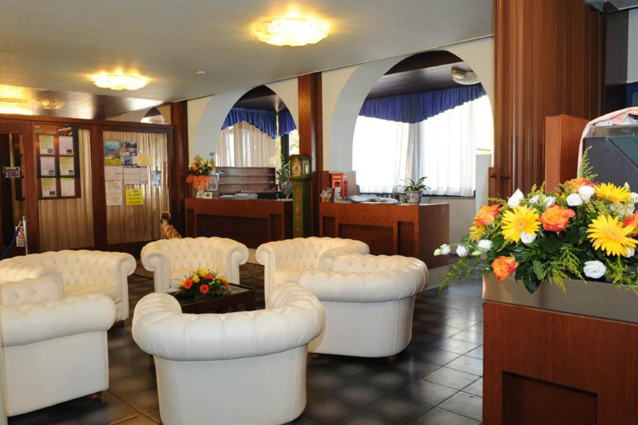 Hotel מאלצ'סינה מראה חיצוני תמונה